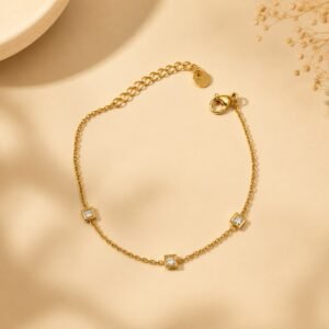 Dainty square bracelet Dainty square bracelet