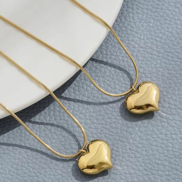 Heart pendant chain