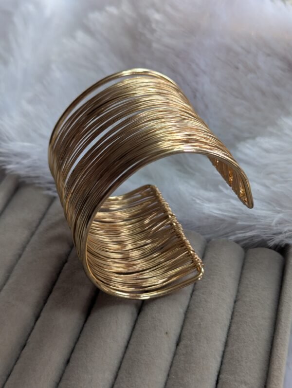 broad cuff