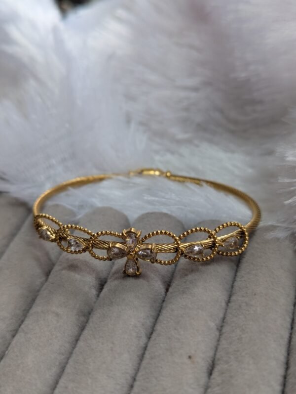 PXL_20260916_102605500 flower magnetic kada 2.8