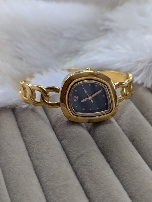 green kada watch 2.6