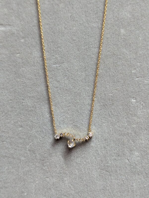 wavy stone chain