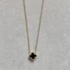 reversible clover chain