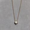reversible clover chain