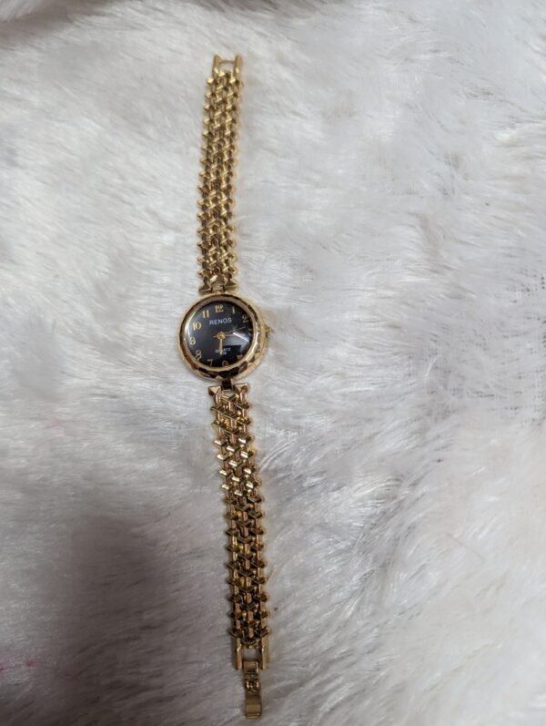 Black and white Antitarnish watch