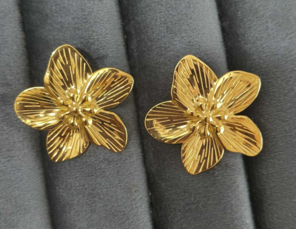 stainless steel studs
