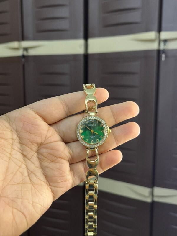 Antitarnish watch