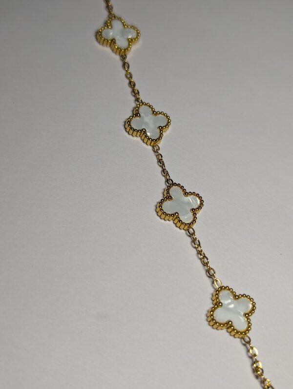 PXL_20260930_181915420 White clover bracelet