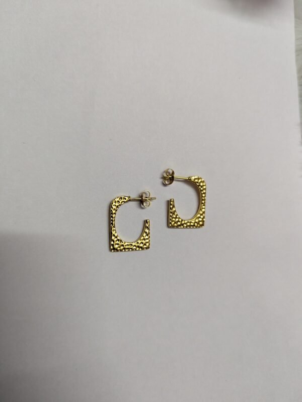 Hammered square